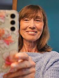 Introduction and successful selfie sharing experience