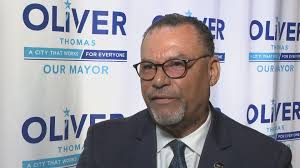 Thomas joins crowded New Orleans mayoral race, seeking a comeback for 'Hard  Knock' city