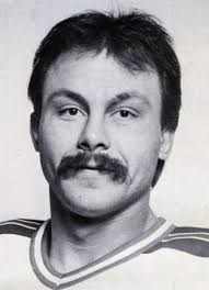 Player photos for the 1974-75 The Pass Red Devils at hockeydb.com