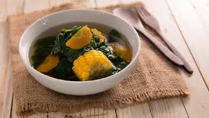 Sayur sop dibuat dengan mencampurkan aneka sayuran dengan potongan daging ayam. 7 Menu Sayur Untuk Diet Yang Enak Dan Sehat