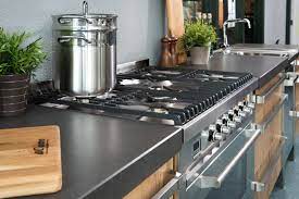italian inspired dutch craftsmanship bedenkers van downdraft fornuis keuken opstellingen keuken ideeen keukens