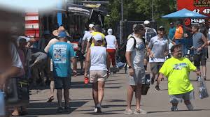 Darlington Raceway kicks off Labor Day weekend with fans from across the country