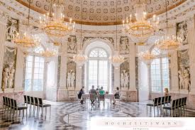 Romantische Hochzeit Auf Schloss Benrath Hochwertige Fotografie Fur Kreative Hochzeiten Schloss Benrath Hochzeit Schloss Romantische Hochzeit