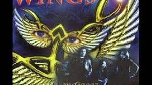 Mana pedang sejahtera kau hunuskan mana hilang oh ke mana wahai teman. Chords For Wings Biru Mata Hitamku