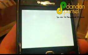 Pada kondisi ini, mungkin handphone yang tadinya hang akan membutuhkan waktu lebih lama dalam memulai kembali. Cara Mengatasi Lcd Layar Ponsel Blank Putih Tips Dan Trik Memperbaiki Hp Sendiri