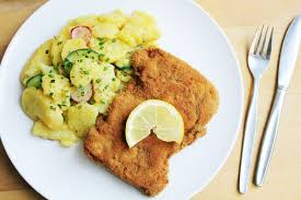 Veganes Schnitzel Mit Kartoffelsalat Cheap And Cheerful Cooking Rezept In 2020 Kochen Veganes Schnitzel Kartoffelsalat