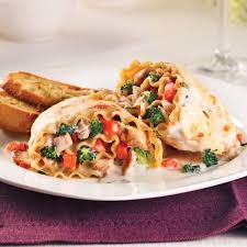 Découvrez cette recette de plat principal et donnez votre avis en commentaire ! 25 Recettes Pour Cuisiner Avec Les Restes De Poulet Pratico Pratiques