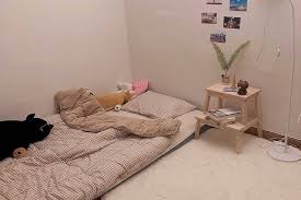Jadikan kamar tidur lesehan minimalis pada hunian anda luas, elegan, dan nyaman dengan desain interior yang eksklusif. 10 Inspirasi Desain Kamar Tidur Konsep Lesehan Ingin Tiru Yang Mana