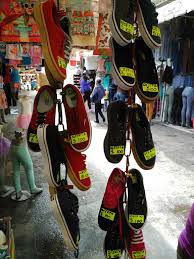 The city is named after general antonio leon who brought a calvary into guanajuato during the rule of iturbide. Tienda De Ropa El Portal Mercado Hidalgo 11 Centro 38800 Moroleon Gto Mexico Tienda De Ropa