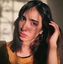 Síganme en tik tok, gracias. Frida Sofia Home Facebook