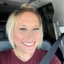 Kim McGraw Holson (@kimholson)