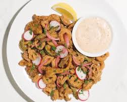 Owned and run by award winning chef, sandra earl, our mission has always been to serve fresh and delicious high quality food. Order Earls Kitchen Bar Somerville Delivery Online Boston Menu Prices Uber Eats