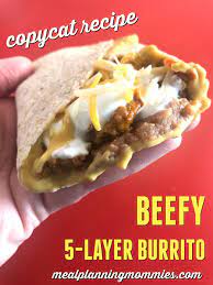 These Copycat Taco Bell Beefy 5 Layer Burritos Are Easy To Make And Are Just 6 Ww Freestyle Sp Per Burrito Yum Meal Planning Recipes Burritos