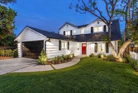 For the past few months our large front yard and front exterior has been slowly morphing into a new being. Contemporary Home Exterior Makeovers Ez Plans