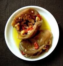 Syrian Appetizer Makdoos Eggplant Pickled In Olive Oil And Stuffed With Walnuts Red Pepper And Garlic Groenten Koken Eten