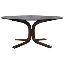 Hand wrapped in the same premium grasscloth as our other tables.the dimensions are standard for this set. Ingmar Relling Westnofa Teak And Smoked Glass Siesta Coffee Table Round Mcm For Sale At 1stdibs