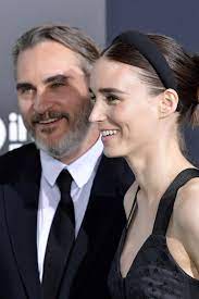However, her classmates treated her. Joaquin Phoenix Rooney Mara Sie Bestatigen Die Geburt Ihres Sohnes Gala De