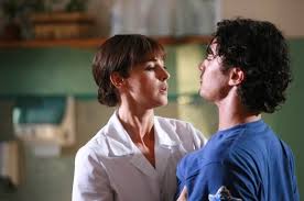 Monica bellucci videos on fanpop. Tensione Erotica Alle Stelle Tra Riccardo Scamarcio E Monica Bellucci In Una Scena Di Manuale D Amore 2 35941 Movieplayer It