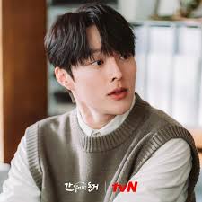 Giữa ''bão'' chê bai diễn xuất, nam diễn viên nào nhận được bình luận tích  cực nhất?