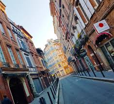 Most people highlight that the staff is friendly at this restaurant. Toulouse France Paige Taylor Evans