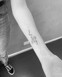 Minimal Inspiration Inkstinct Finelinetattoo Snake Tattoo Line Tattoos Tattoos
