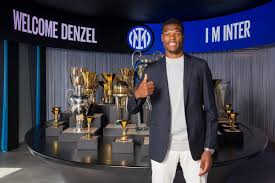 🏅 this week, denmark captain simon kjær and the medical team that saved the life of christian eriksen will receive the 2021 uefa president's award. Uefa Champions League On Twitter Denzel Dumfries At Inter Good Signing Ucl
