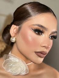 Hola chicas mi nombre es Kassandra Duarte maquillista de 📍cd Obregón Qué  les parece mi Makeup ? Próximamente tendré curso en linea inf 6645165104  27-28 agosto