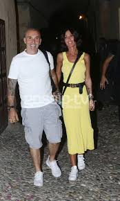 Στέλιος ρόκκος στο «σπίτι με το mega»: Stelios Rokkos Me Th Gynaika Toy Se Live Sth Rodo Gossip Tv Gr