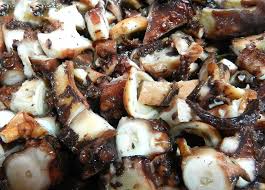 Non spaventatevi all'idea di dovervi destreggiare tra tentacoli, ventose e interiora: Polpo Lesso Ricette Di Sardegna