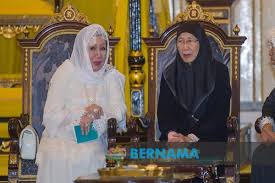 Ismail petra ibni sultan yahya petra, sultan of kelantan, 1949 closely matching concepts from other schemes. Bernama Dpm Expresses Sadness On Sultan Ismail Petra S Death
