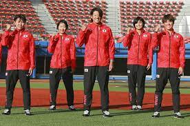 ソフトボール日本代表で誰が可愛いと思いますか？ 僕はキャッチャーの我妻はるかさんが可愛いと思います。東京オリンピック 女子ソフトボール決勝 日本vsアメリカ は、どちらのが格上ですか？世界ランキングそれぞれ何位ですか å¥³å­ã‚½ãƒ•ãƒˆãƒœãƒ¼ãƒ«æ—¥æœ¬ä»£è¡¨ ç•°ä¾‹ã® æ•æ‰‹3äººåˆ¶ æˆ¦ç•¥ã¨ã¯ ä¸Šé‡Žã®413çƒ ã‹ã‚‰13å¹´è¶Šã— é€£è¦‡ ã®ã‚«ã‚®ã‚'æ¡ã‚‹ã®ã¯ ã‚½ãƒ•ãƒˆãƒœãƒ¼ãƒ« Number Web ãƒŠãƒ³ãƒãƒ¼