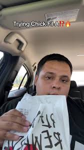 Trying Chick-Fil-A⁉️🔥 Maple Bacon Chicken Sandwich Review