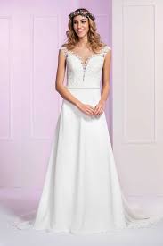 Mit einem empire hochzeitskleid geht das ganz wunderbar. Brautkleid Schlicht Koln Mit Anna Moda Stil Ohne Unnotiges Beweisen