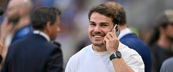 Antoine Dupont : "Il y a des invitations à des mariages, des  anniversaires…" Le joueur star raconte les demandes les plus folles qu'il a  reçues - ladepeche.fr