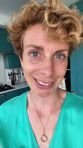 helenduffcomedy (@helenduffcomedy)