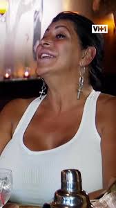 Big Ang was the godmother, the bar queen, and the one everybody loved. This  clip? Straight from the Mob Wives vault. 🥹💋 #BigAng #MobWives