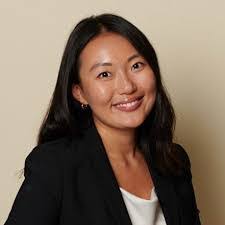 Sara Gilson's Instagram, Twitter & Facebook