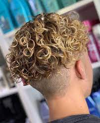 26 Best Perm Hairstyles Haircuts For Men Men S Hairstyle Tips Permed Hairstyles Short Permed Hair Curly Hair Styles