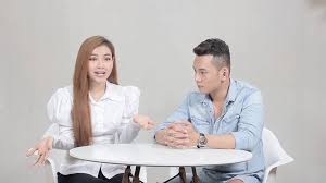 Bên cạnh việc đề cập câu chuyện từ thiện của hoài linh, bà cũng lên tiếng tố vy oanh đánh tráo khái niệm nhằm che giấu việc mình từng cặp đại gia, sang mỹ đẻ thuê. PhÆ°Æ¡ng Trinh Jolie Va Ly Binh Tham J4f Just For Fans Facebook