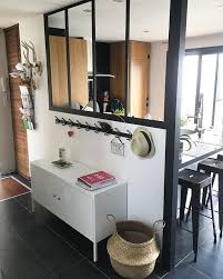 Elle mixe trois finitions de façades différentes : En Visite Chez Ludivine Deco Entree Maison Decoration Interieure Idee Deco Maison