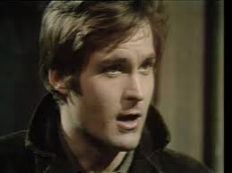 I loved Don Briscoe, (Tom/Chris Jennings) He was wonderful as a vampire and  a werewolf! He was a good actor!