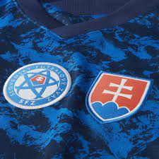 Het slowakije voetbalshirt is volledig wit en bevat een ronde hals. Slowakije 2020 Stadium Thuis Voetbalshirt Voor Kids Nike Nl