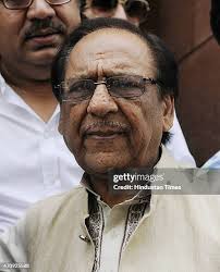 Pakistani ghazal singer Gulam Ali after meeting Prime Minister... News  Photo