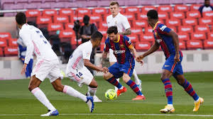 Se puede comprobar que el conjunto madridista, que actuará como local, es claro favorito para ganar el partido en el mercado a 2 cómo ver real madrid vs fc barcelona lassa online. Real Madrid Vs Barcelona Horario Y Donde Ver El Clasico De Laliga