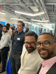 I had the honor and privilege to finally promote the final few students  this cycle. Congratulations to Kieth 🟪🟪⬛️🟪, Ed 🟦🟦⬛️🟦 and Greg  🟦🟦⬛️🟦. These guys are tough as nails. Let's go!!!! 🤙