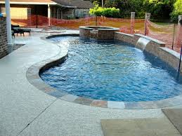 This Is A Beautiful Pool It S A Little Smaller Which May Not Be A Bad Thing If You Re Limited On Backyard Small Inground Pool Small Backyard Pools Small Pools