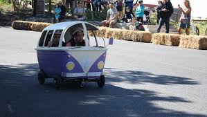 Examples and translations in context. Balaruc Les Bains A Fond La Caisse A Savon Midilibre Fr