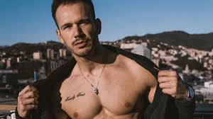 Matteo è stato legato a nikita, biondissima ed esuberante ragazza con cui ha partecipato al reality show targato mtv. Matteo Diamante Eta Altezza Peso Fidanzata Perche E Famoso Lavoro