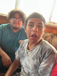 Isaac, Taylor, and Zac Hanson with their families ❤️ 💙 💜 (15 children  between the 3 of them)