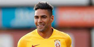 Radamel falcao garcia zarate is a professional columbian footballer who currently plays for the club as monaco and columbia national football team as a striker. Falcao Garcia Expulsado Galatasaray Cuantas Veces Lo Han Expulsado Noticias Colombia Colombianos En El Exterior Futbolred